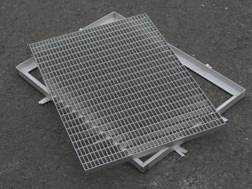 Edelstahlrost 500x700 30/10 25/2 mit Rahmen