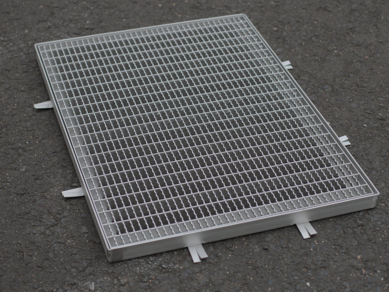 Edelstahlrost 500x800 30/10 25/2 mit Rahmen