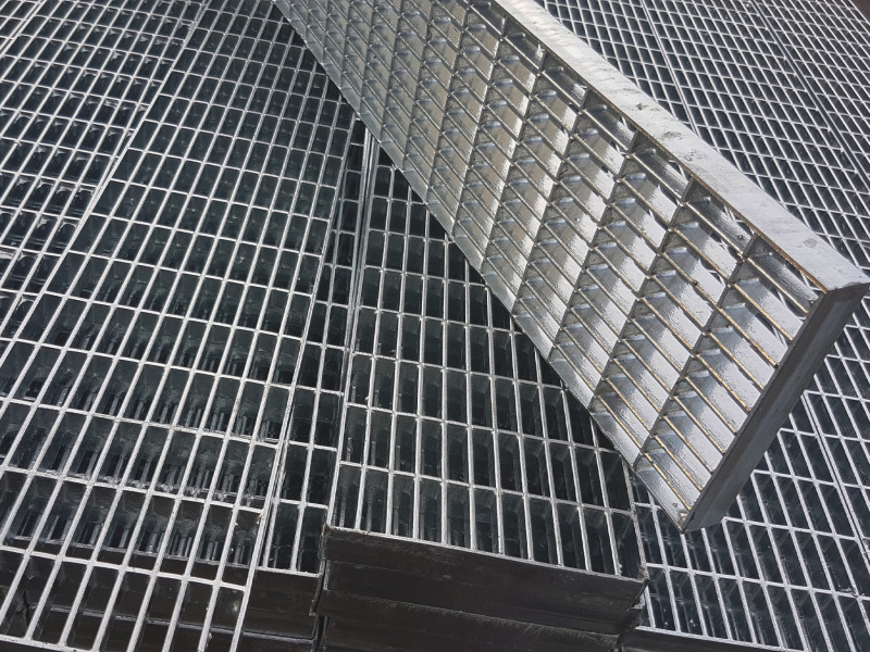 Rinnenrost 250x1000 30/10 30/2