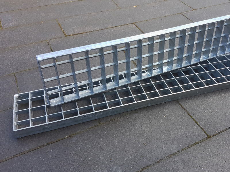 Rinnenrost 250x1000 30/30 30/2