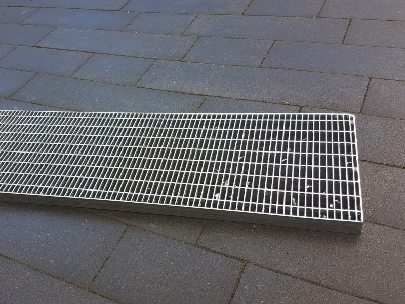 Rinnenrost 300x1000 30/10 30/3 Rinnenrost 300x1000 30/10 30/3