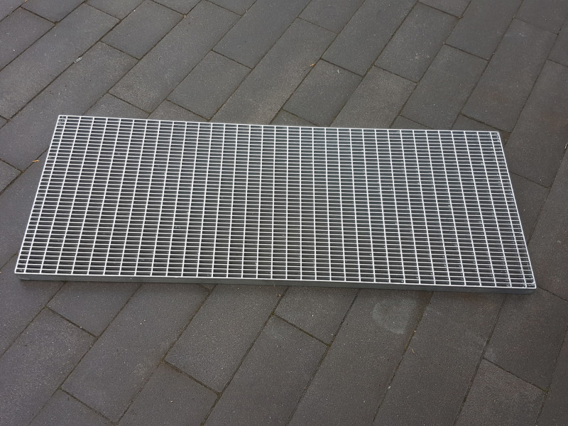 Rinnenrost 400x1000 30/10 30/3 Rinnenrost 400x1000 30/10 30/3