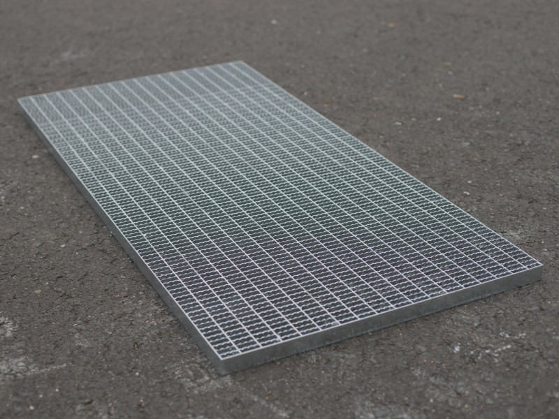 Rutschhemm. Pressrost 1200x600 30/10 30/2